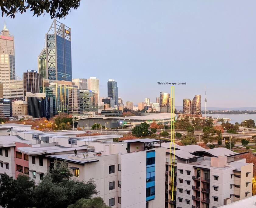 City & Lakeside With Free Parking, Pool And 10 Mins Walk Into The City Перт Экстерьер фото
